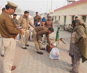 suspected bag found at shantikunj gate.